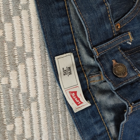 SOLD Levi's 511 men's Slim fit - Picture 2 of 3